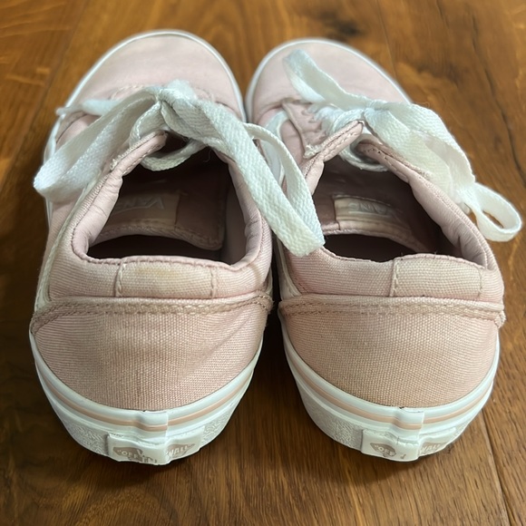 Vans - Picture 4 of 5